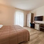 Design La Vela Bed and Breakfast 3*